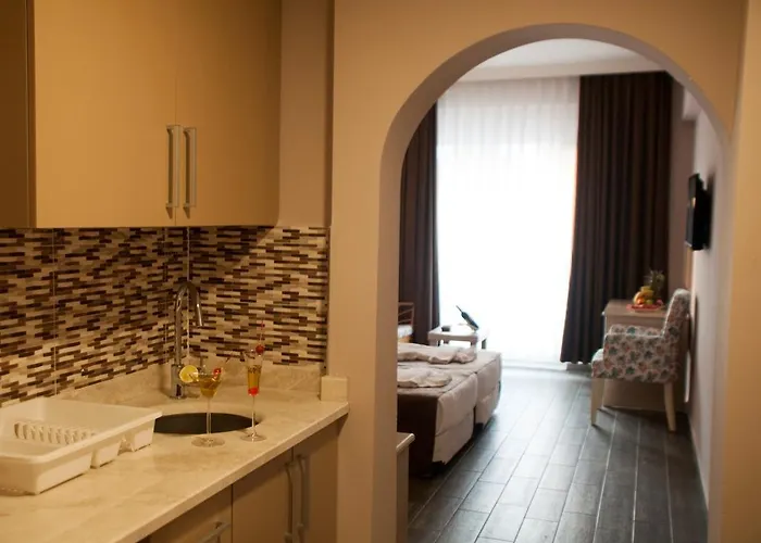 Hanci Hotel&apart شقة فندقية ماهموتلار